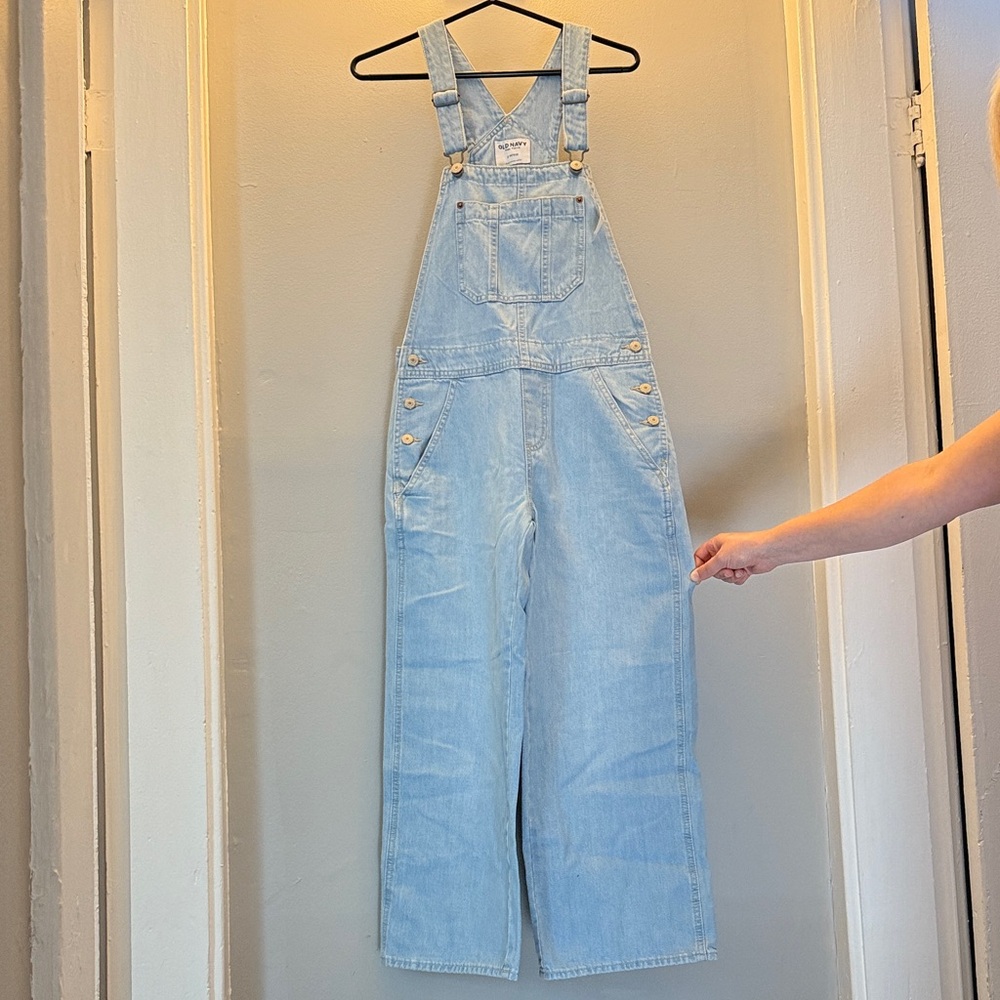 Old Navy Baggy Wide Leg Petite Light Blue Denim Overalls